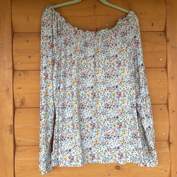 No Boundaries adorable long sleeve top w dainty floral print. Juniors XXL - Picture 5 of 7